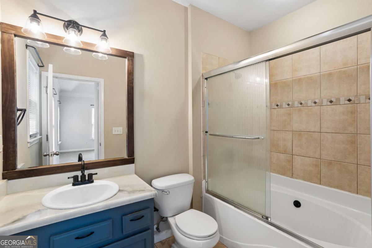1912 E Farris Avenue Property Photo 8