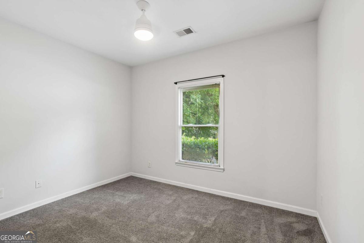 1912 E Farris Avenue Property Photo 9
