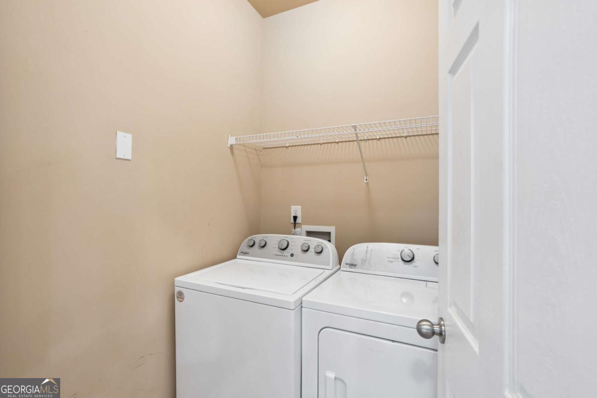 1912 E Farris Avenue Property Photo 31