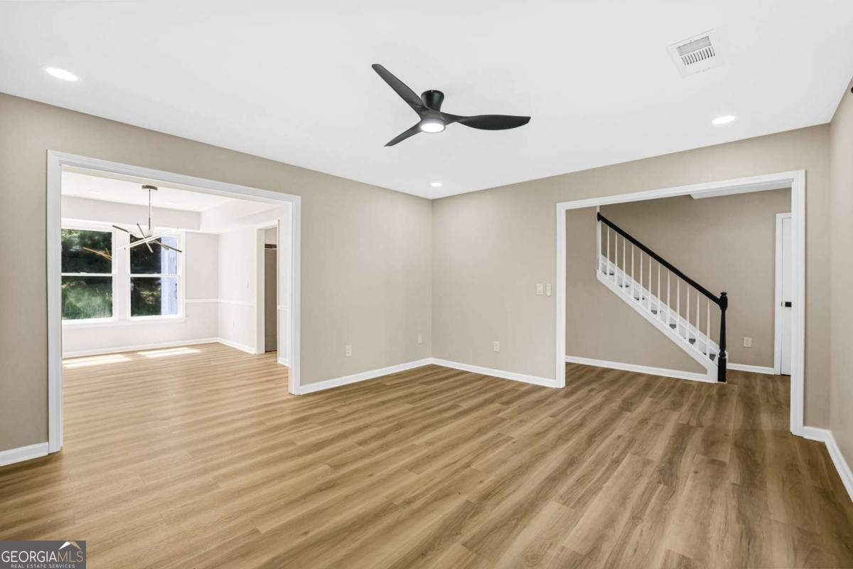 4335 Abbotts Pointe Court Property Photo 2