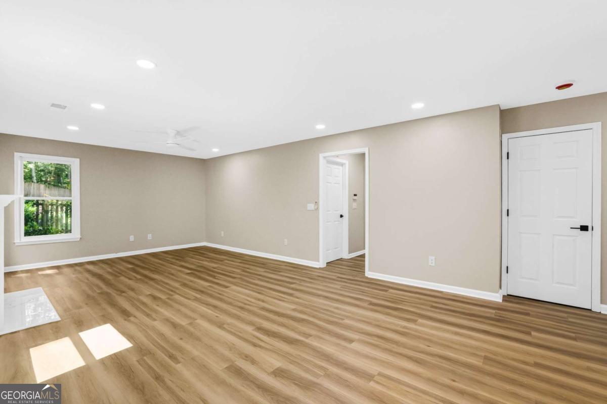 4335 Abbotts Pointe Court Property Photo 5