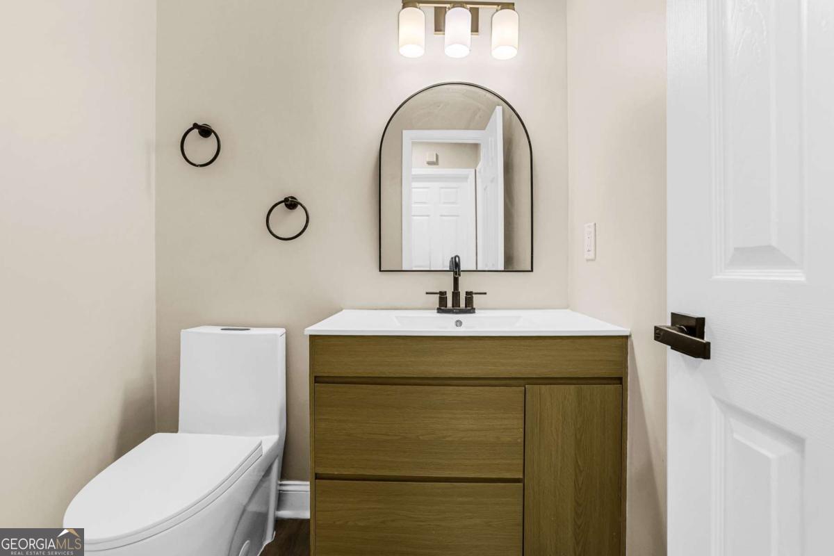 4335 Abbotts Pointe Court Property Photo 16