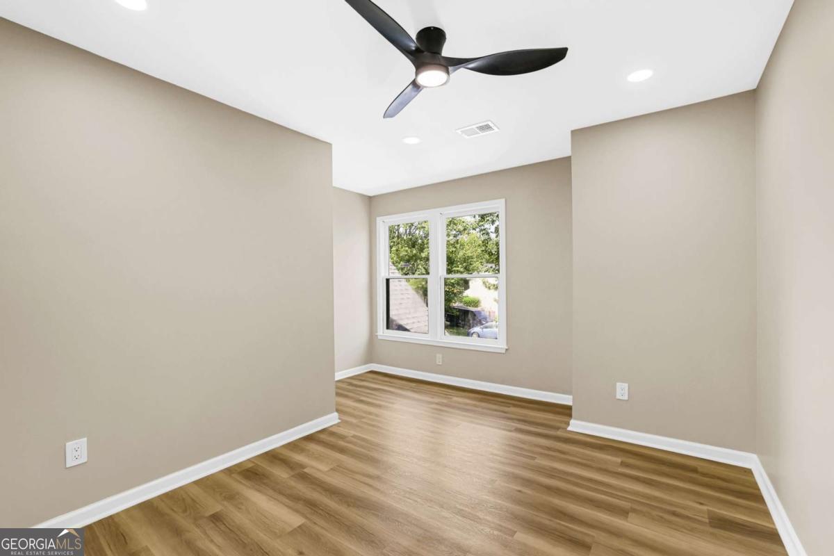 4335 Abbotts Pointe Court Property Photo 18