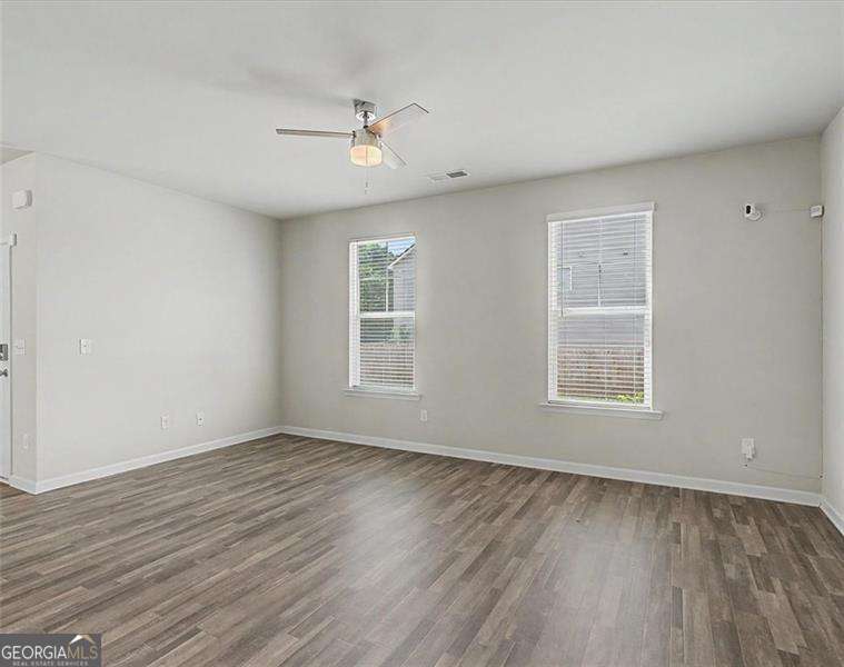 1609 Meadow Crossing Property Photo 4