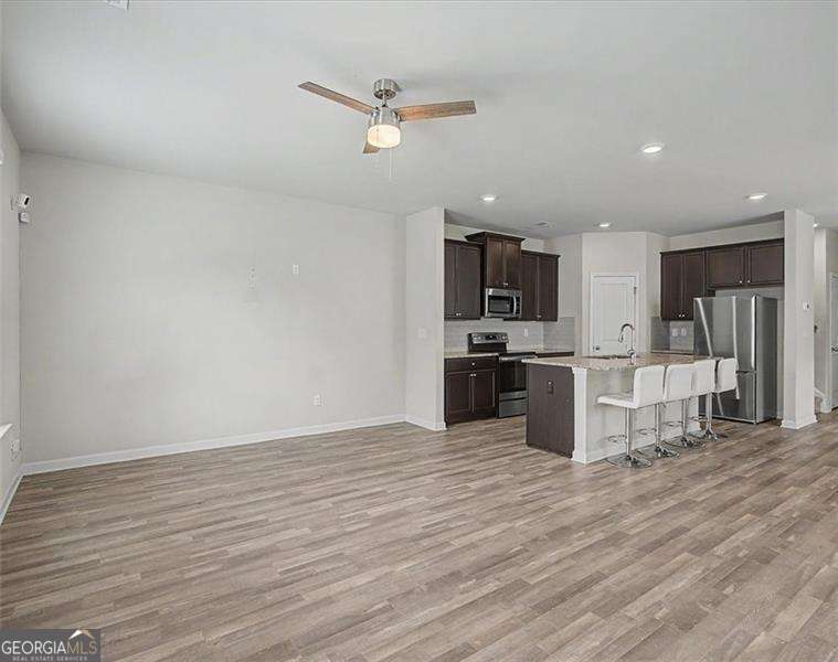 1609 Meadow Crossing Property Photo 6