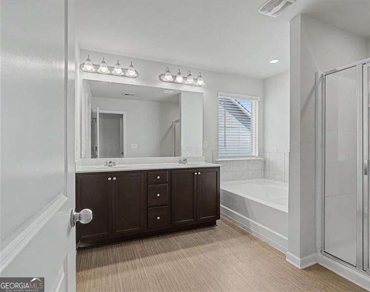 1609 Meadow Crossing Property Photo 14