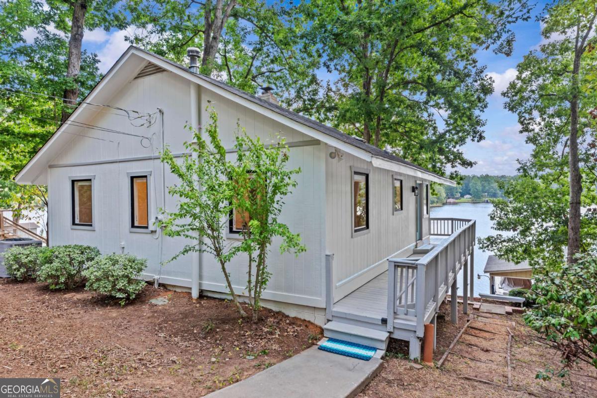 114 Southshore Drive Property Photo 1