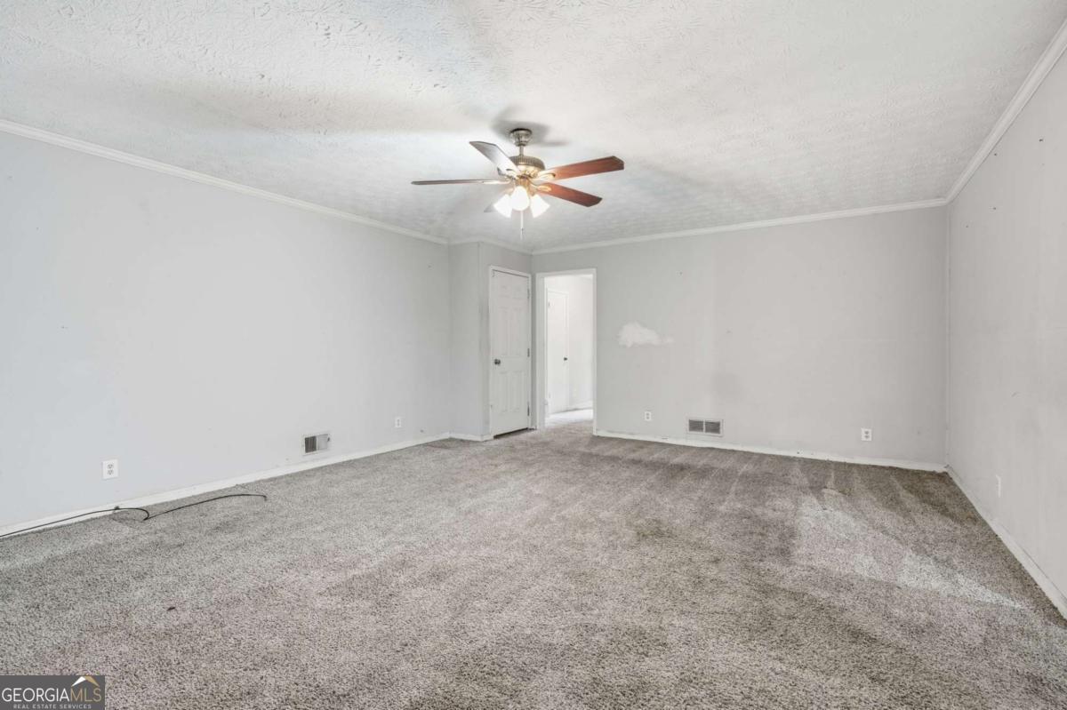 328 Fayette Villa Court Property Photo 17