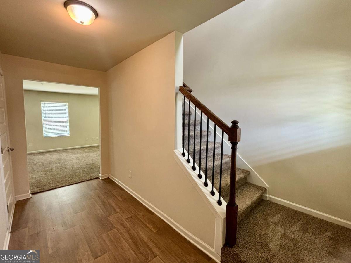 629 Carlton Pointe Drive Property Photo 2
