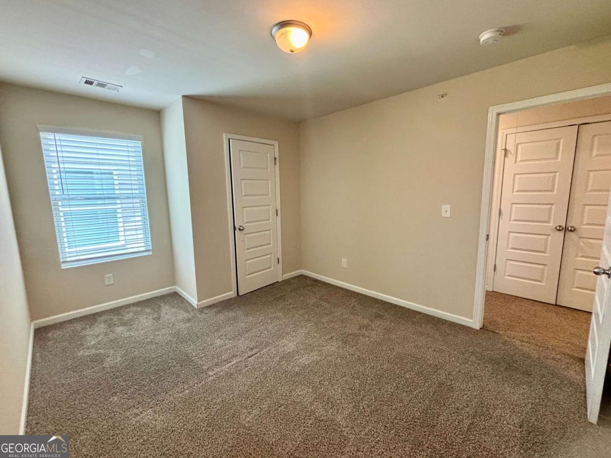 629 Carlton Pointe Drive Property Photo 10