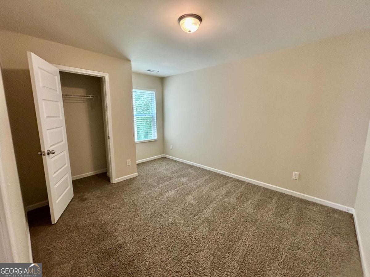 629 Carlton Pointe Drive Property Photo 11