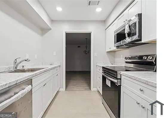 2920 Parc Lorraine Property Photo 3