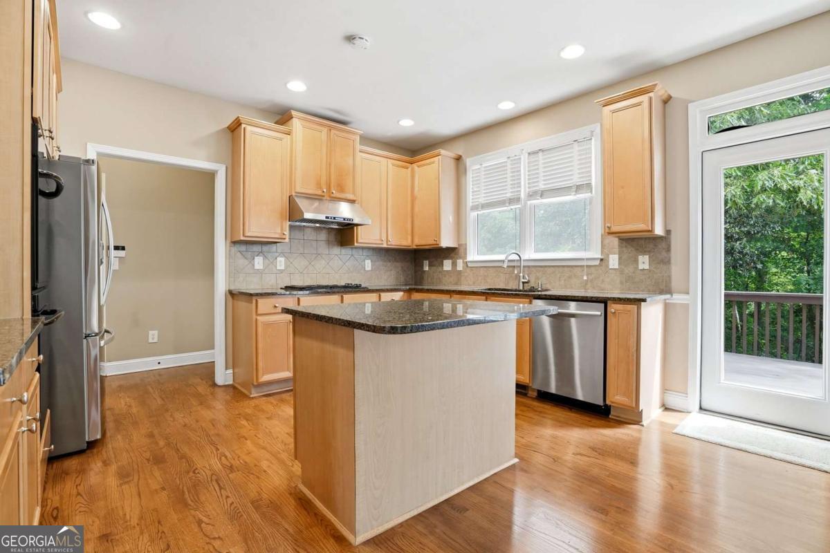 855 Freedom Way Property Photo 5