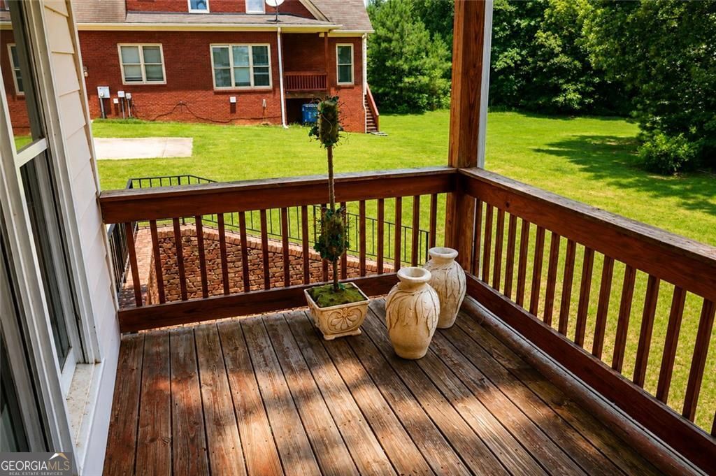 144 Chapel Ridge Drive Property Photo 29