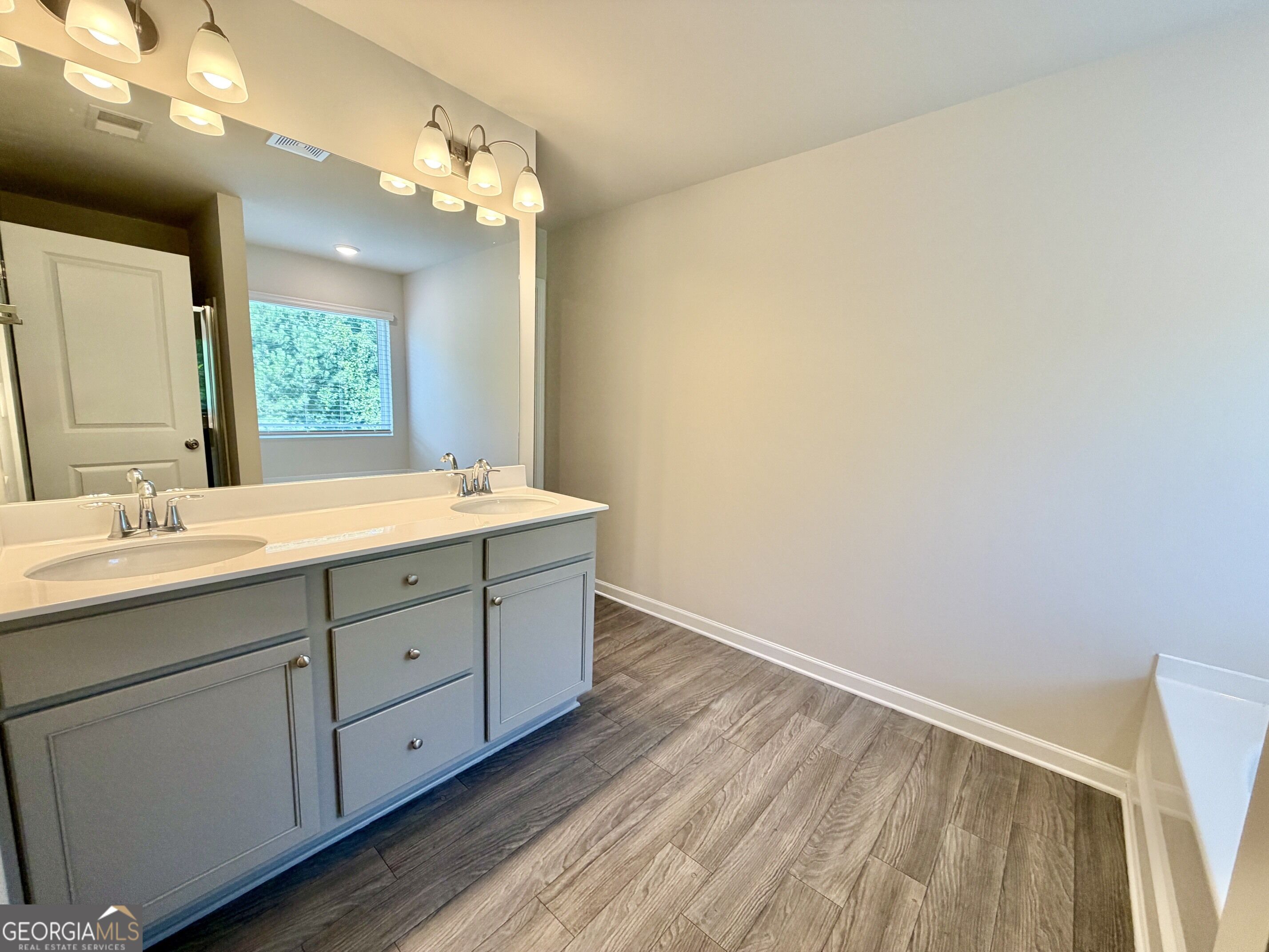 129 Jaxton Street Property Photo 23