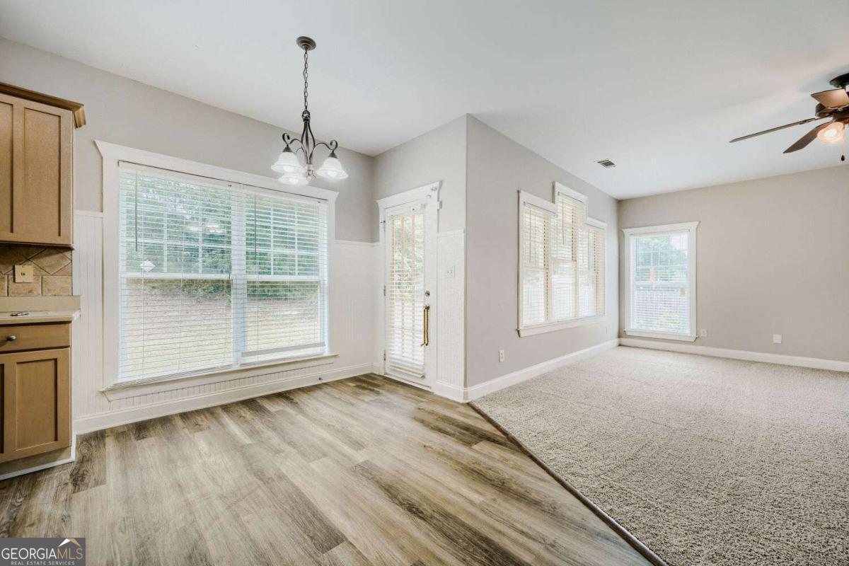 421 Bedford Crossing Property Photo 8