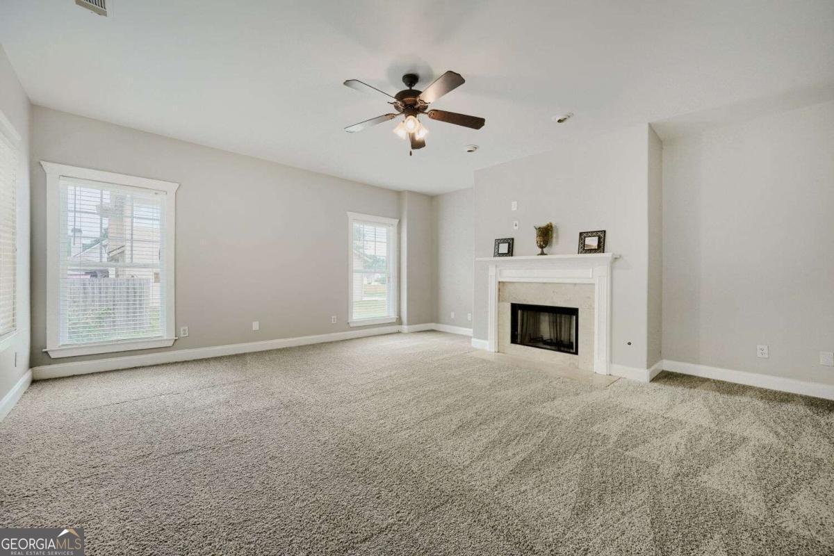 421 Bedford Crossing Property Photo 9