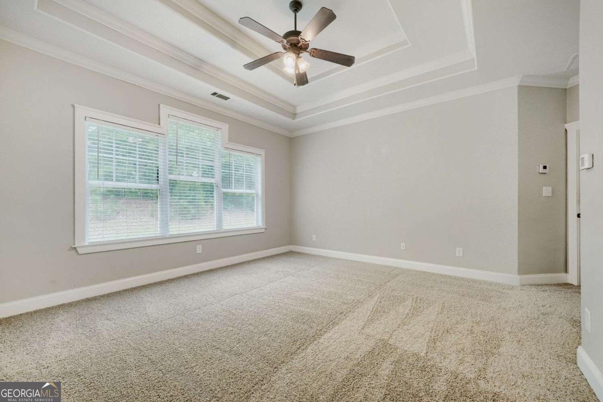421 Bedford Crossing Property Photo 12