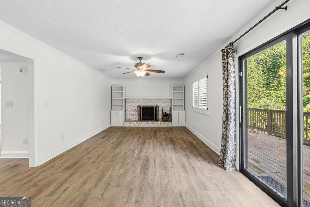 9630 Pine Thicket Way Property Photo 14