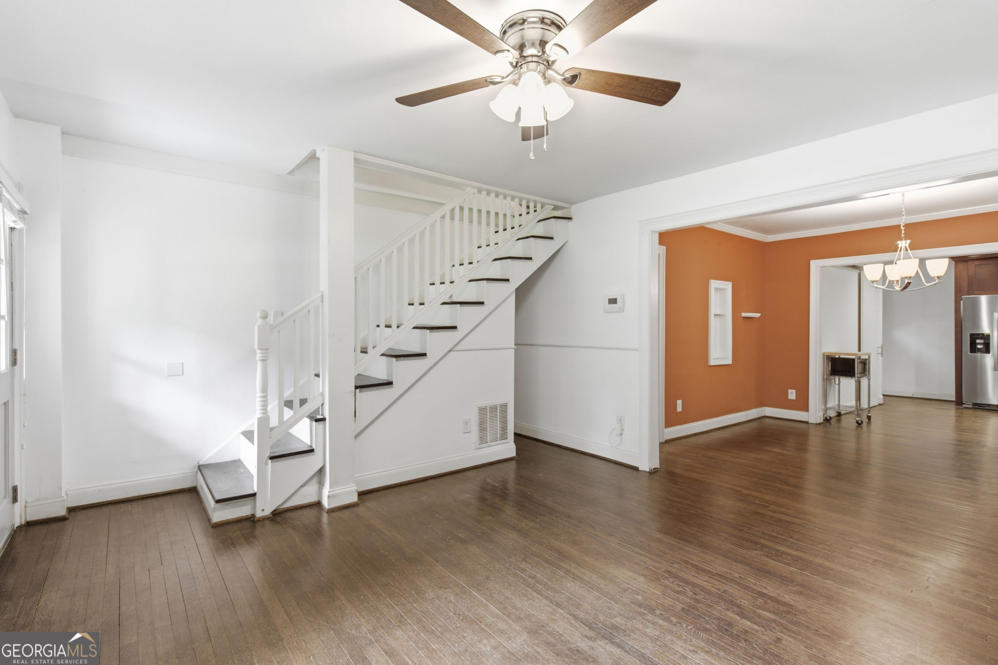 1669 Emerald Avenue Sw Property Photo 4