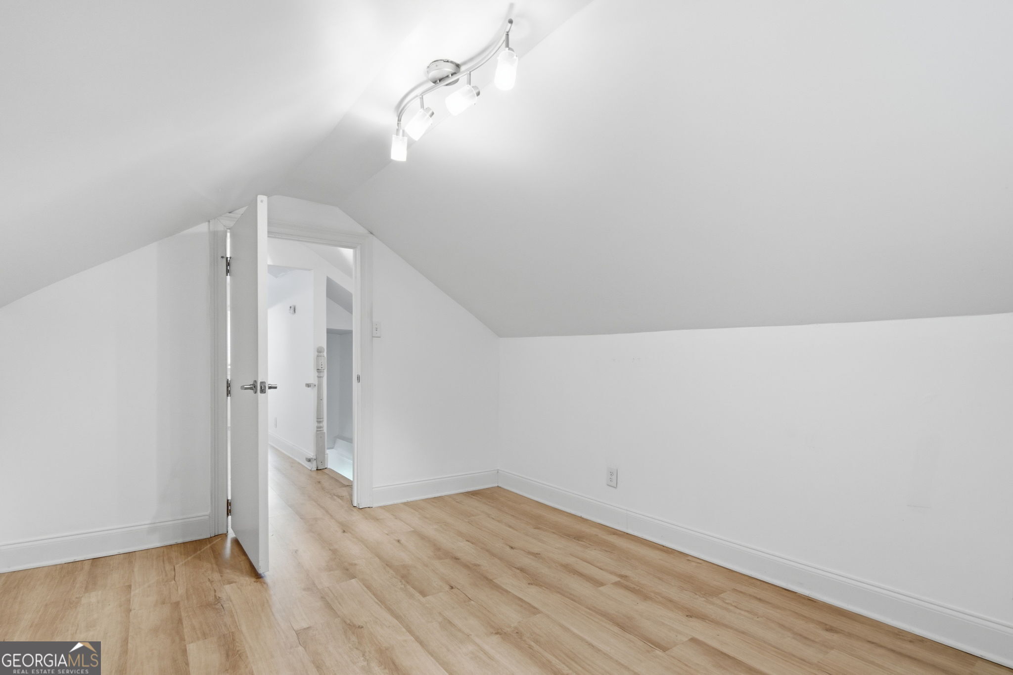 1669 Emerald Avenue Sw Property Photo 21