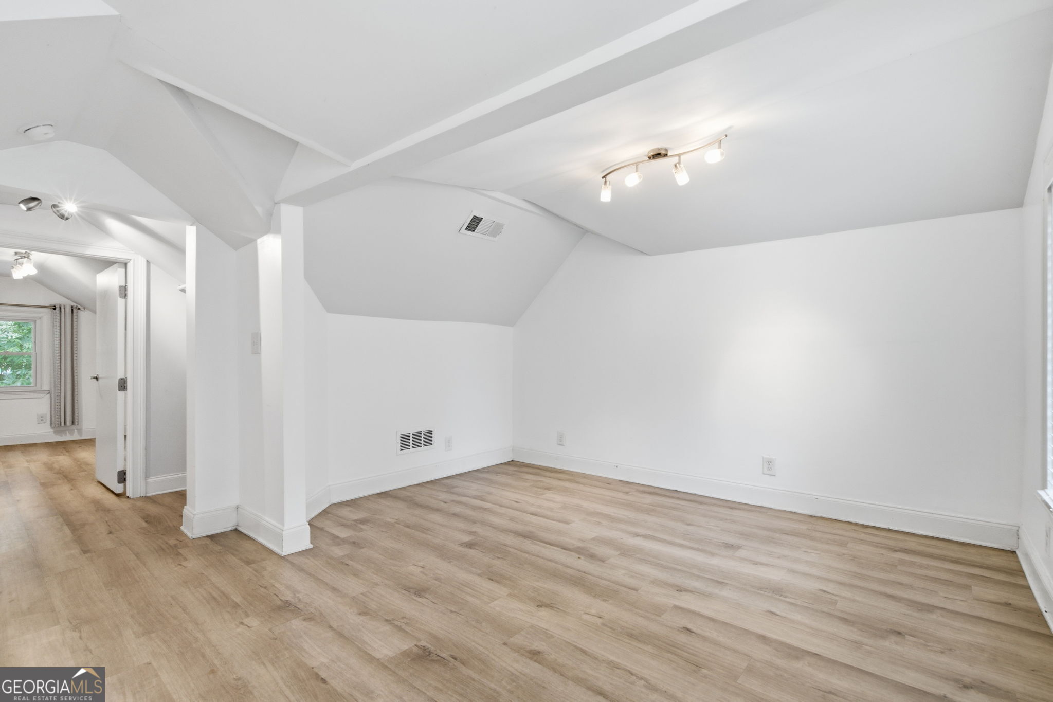 1669 Emerald Avenue Sw Property Photo 23