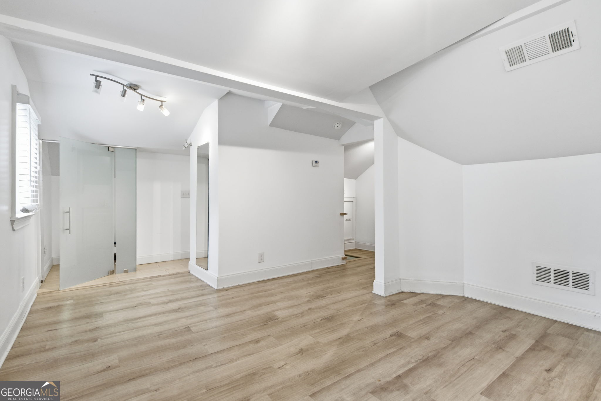 1669 Emerald Avenue Sw Property Photo 24