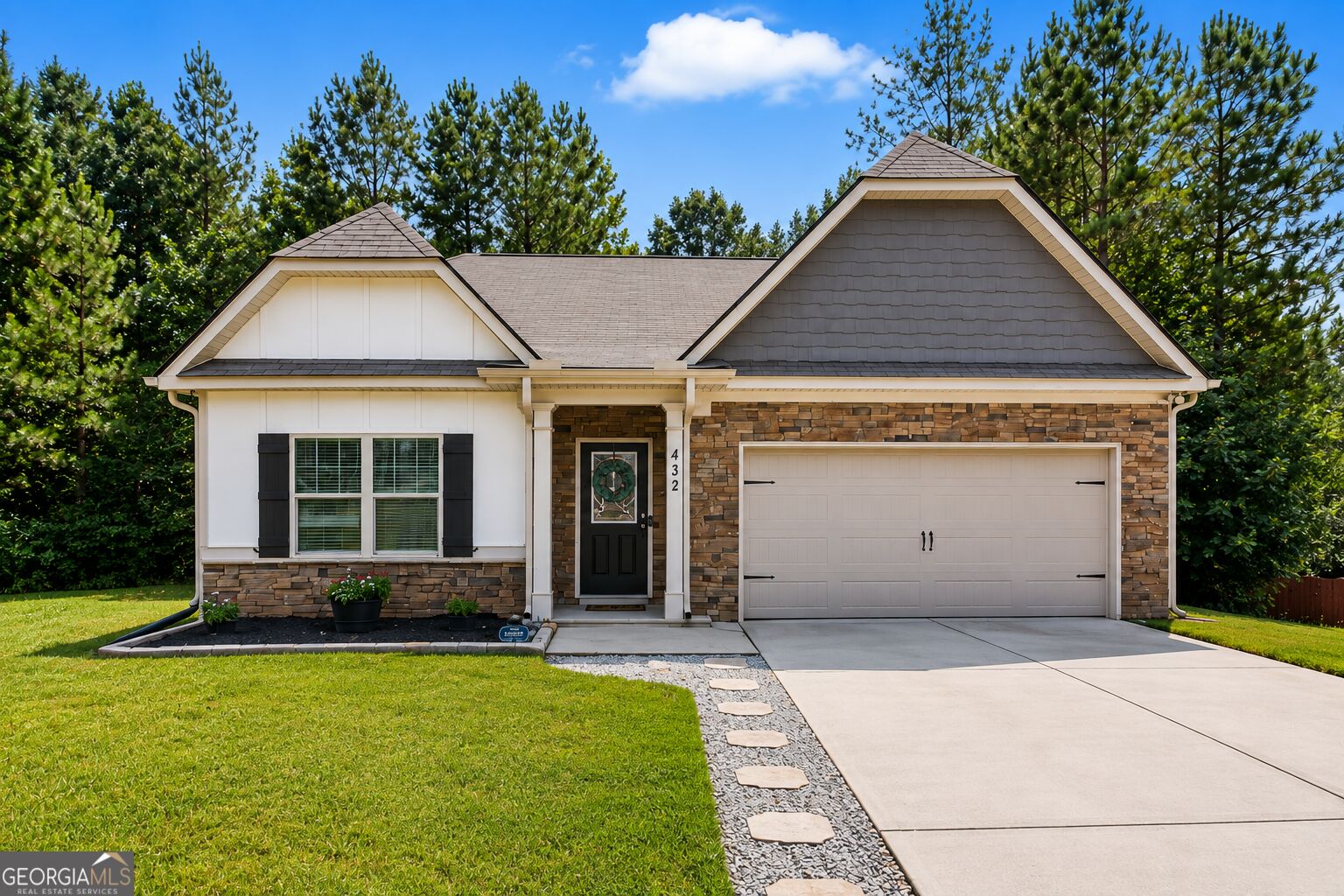 432 Clematis Court Property Photo 1