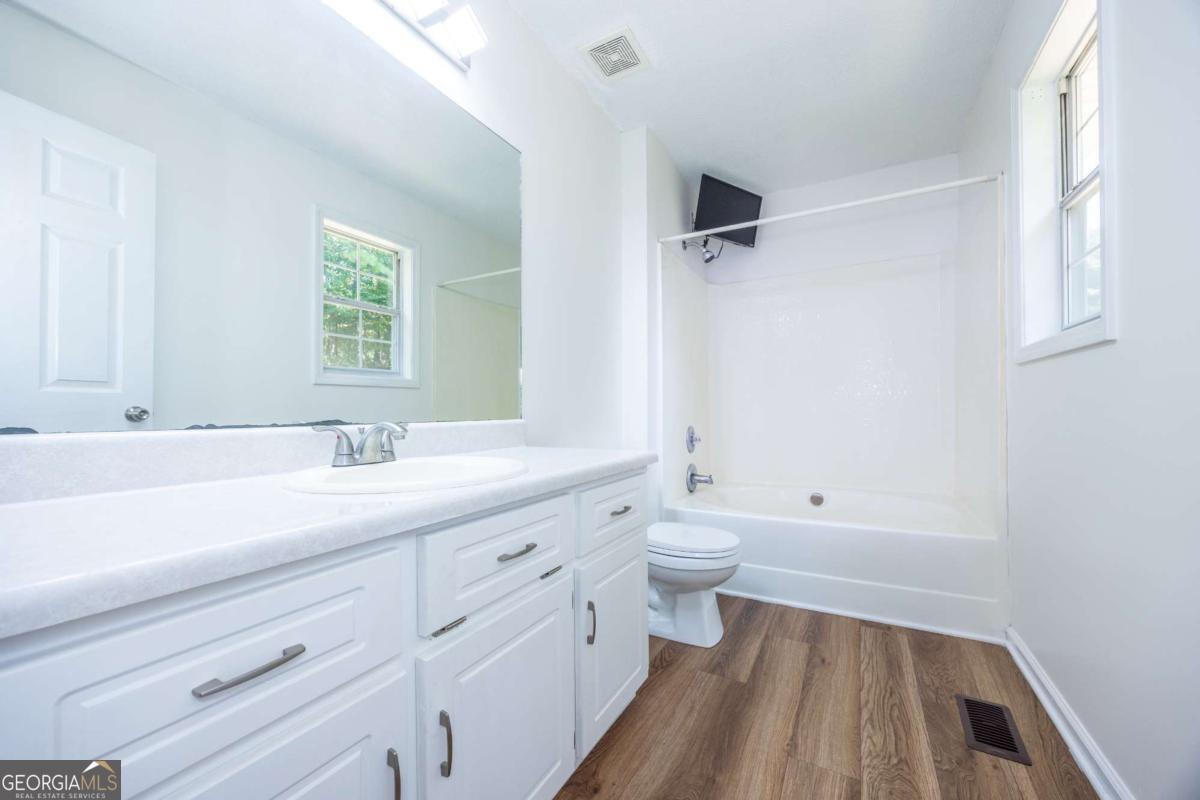 1230 Hobson Road Property Photo 17