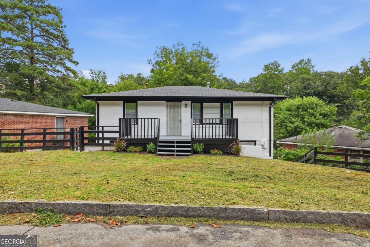 111 Victor Circle Nw Property Photo 4