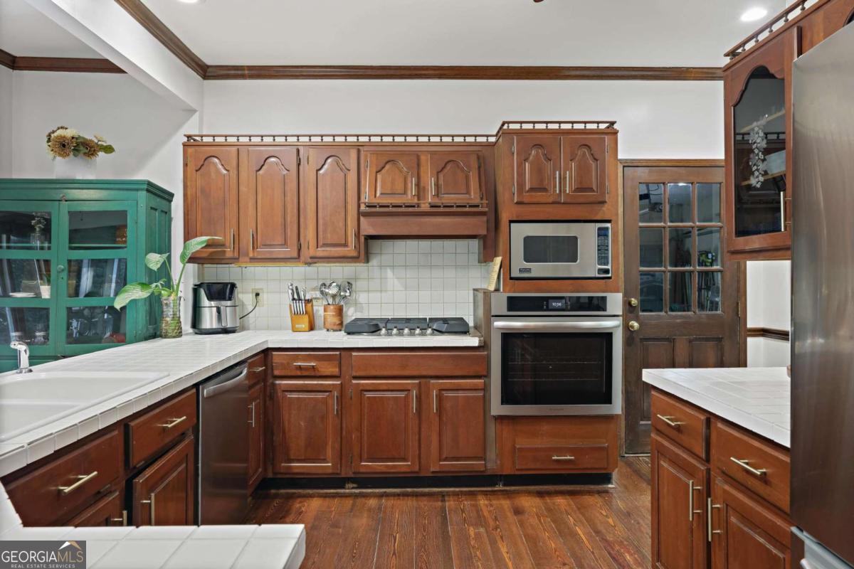 1024 Derby Run Nw Property Photo 13