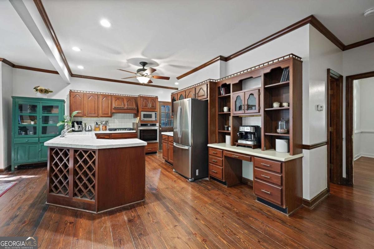 1024 Derby Run Nw Property Photo 17