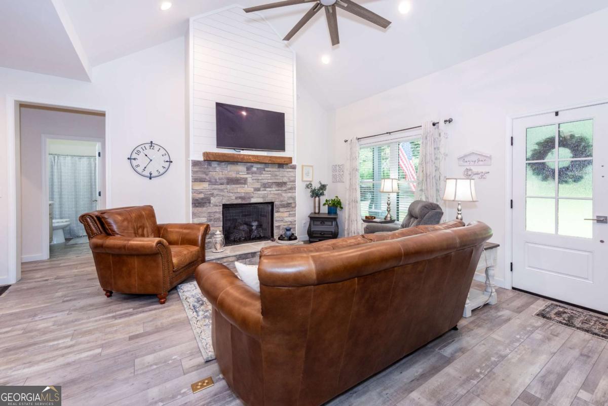4973 Yukon Road Property Photo 14