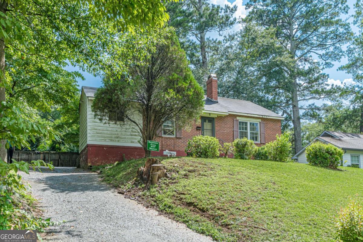 612 Cofield Drive Property Photo 2
