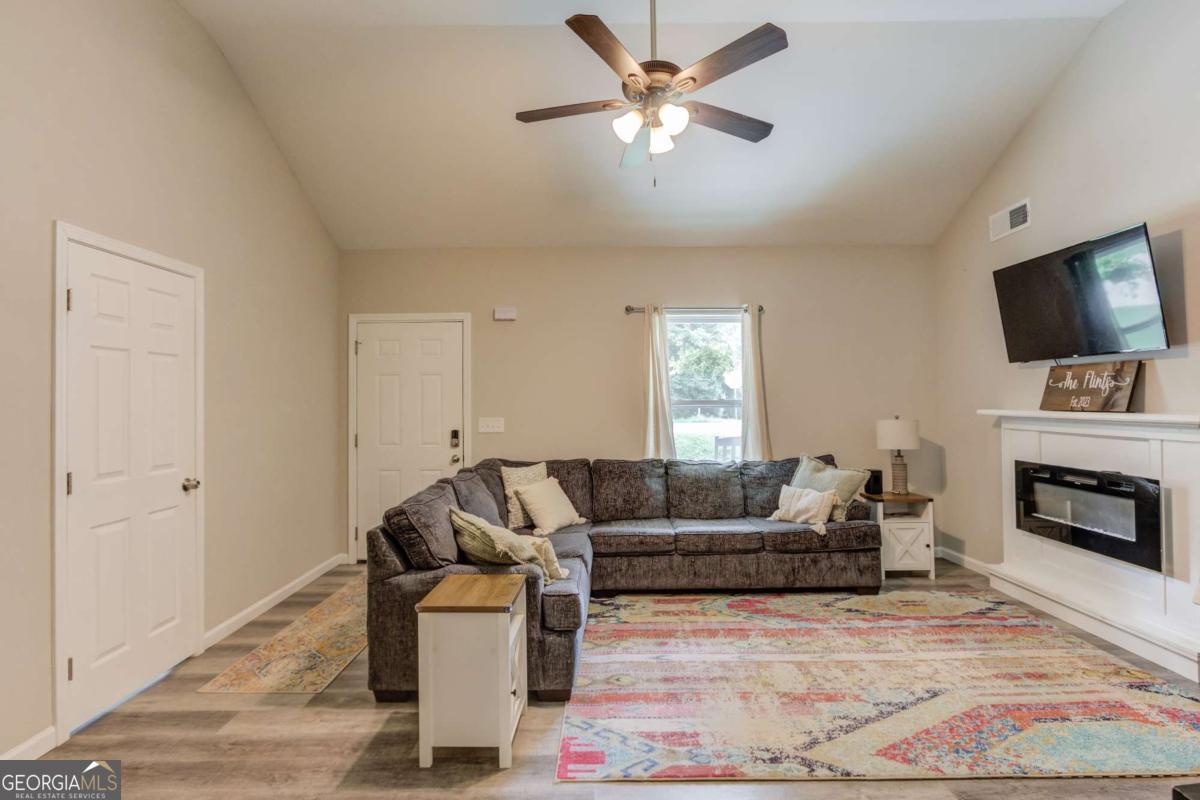 418 Starrs Bridge Road Property Photo 9