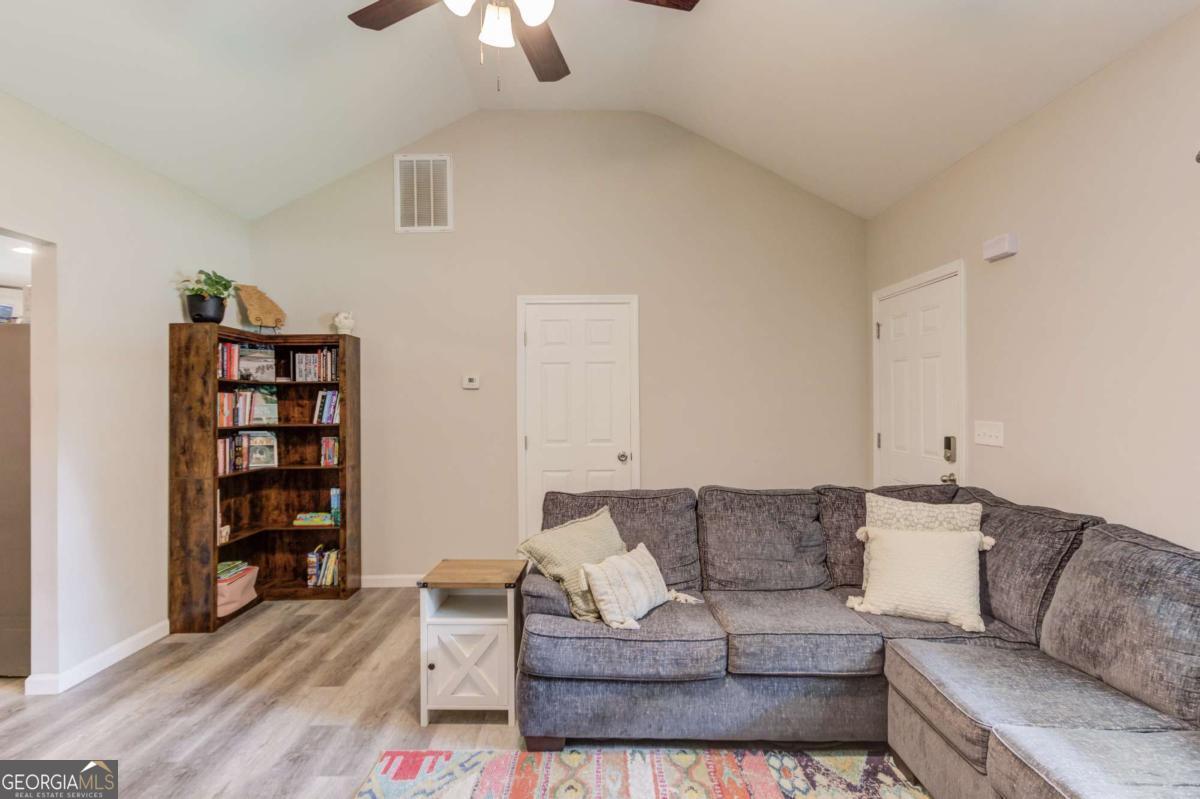 418 Starrs Bridge Road Property Photo 11