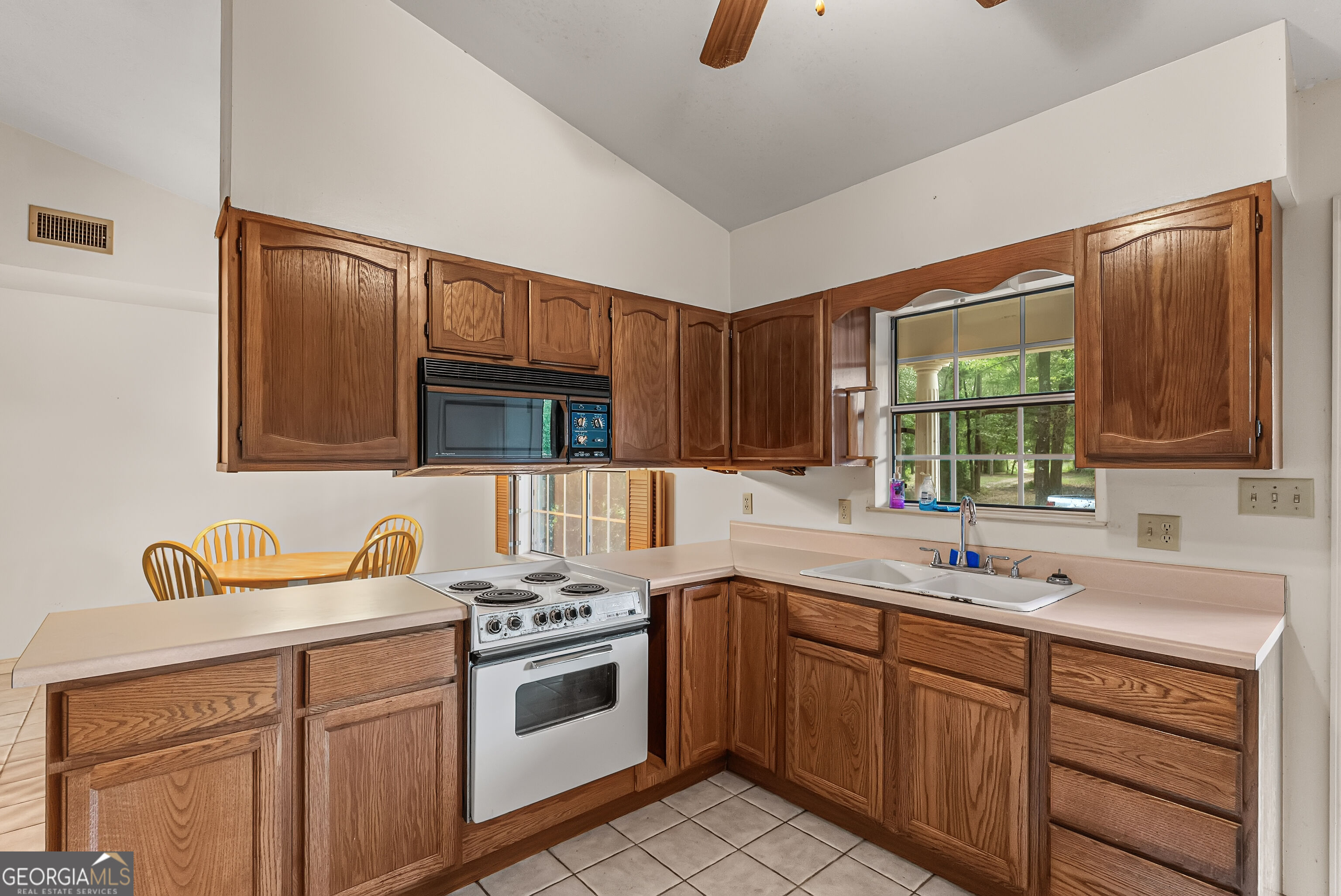 139 Riverview Drive Property Photo 12