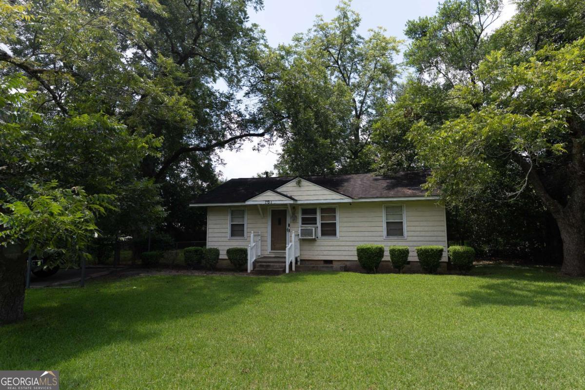 101 Almond Drive Property Photo 1