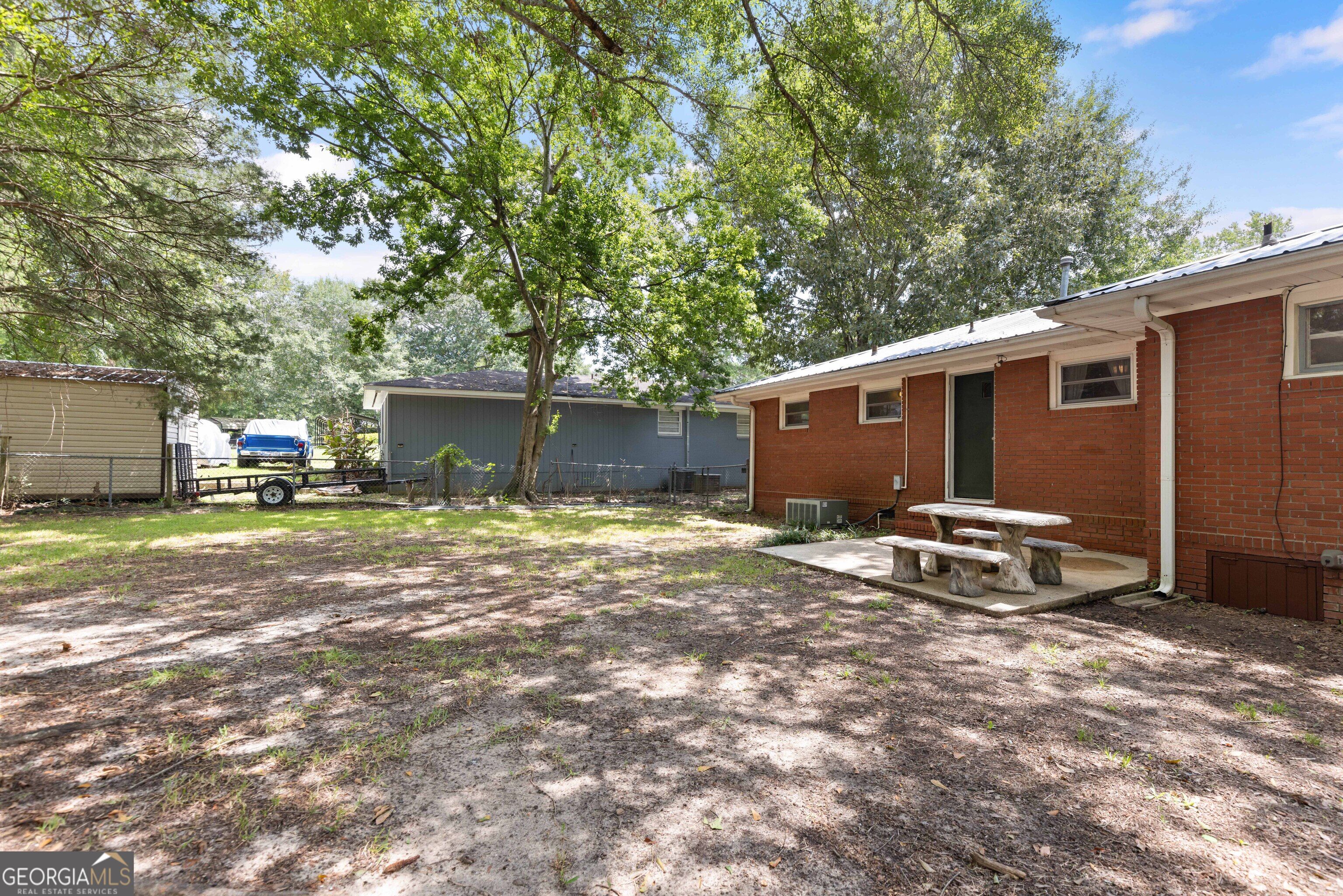 4321 Yates Drive Property Photo 3