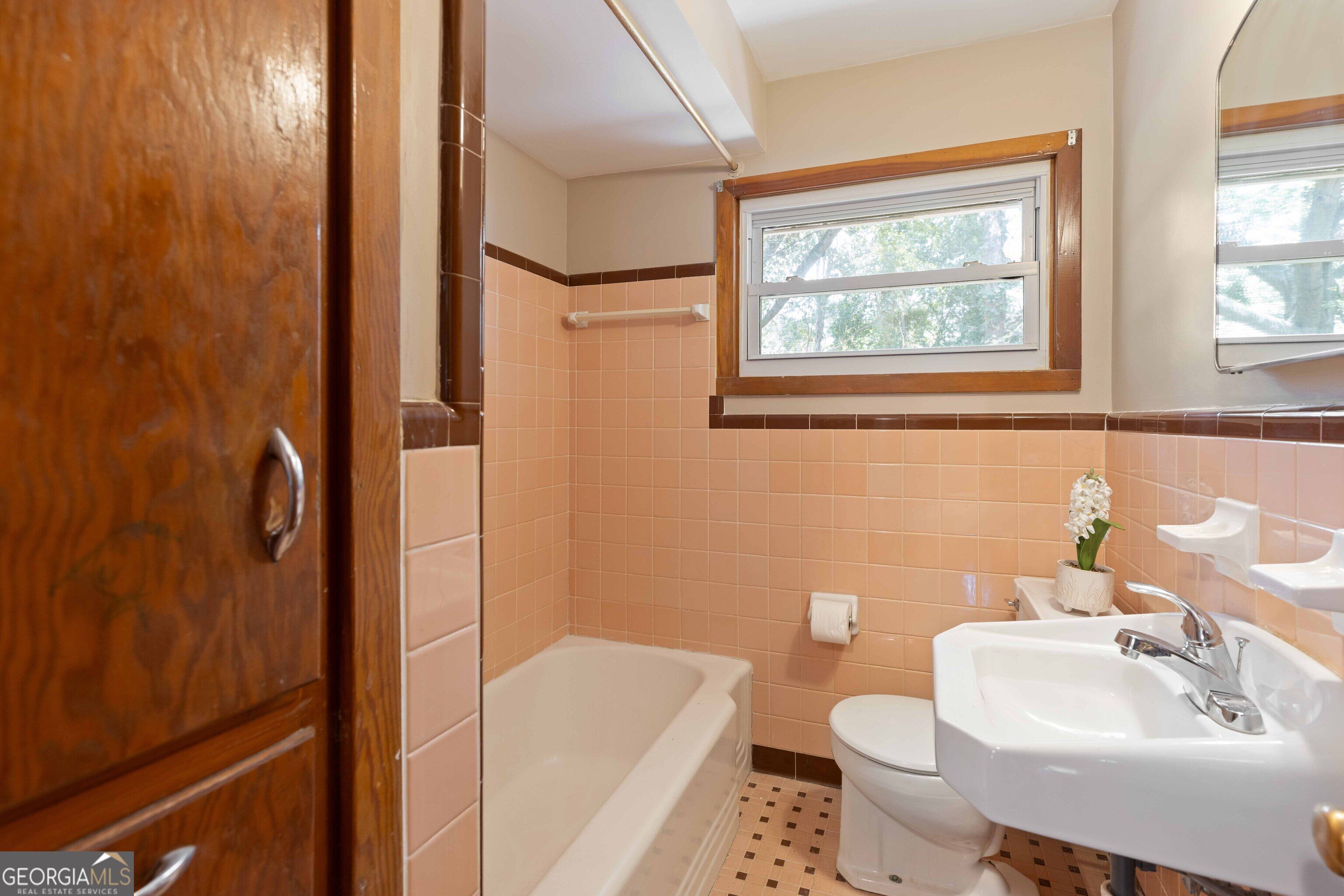 4321 Yates Drive Property Photo 9