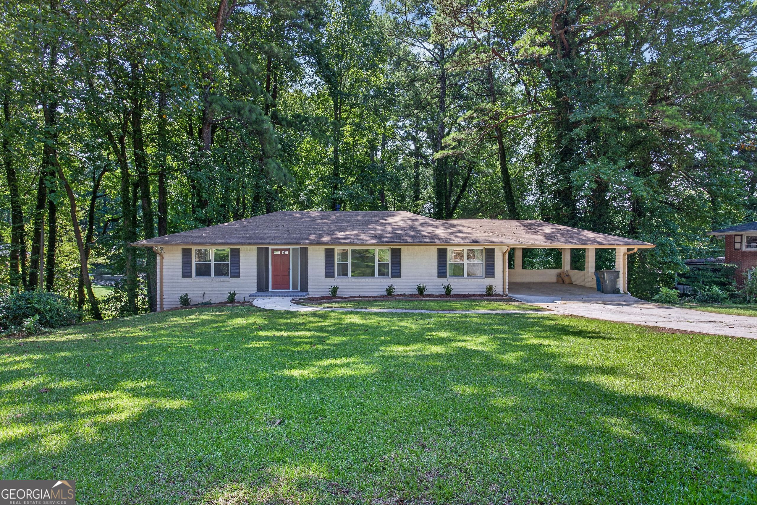 2418 Meadow Lark Drive Property Photo 3