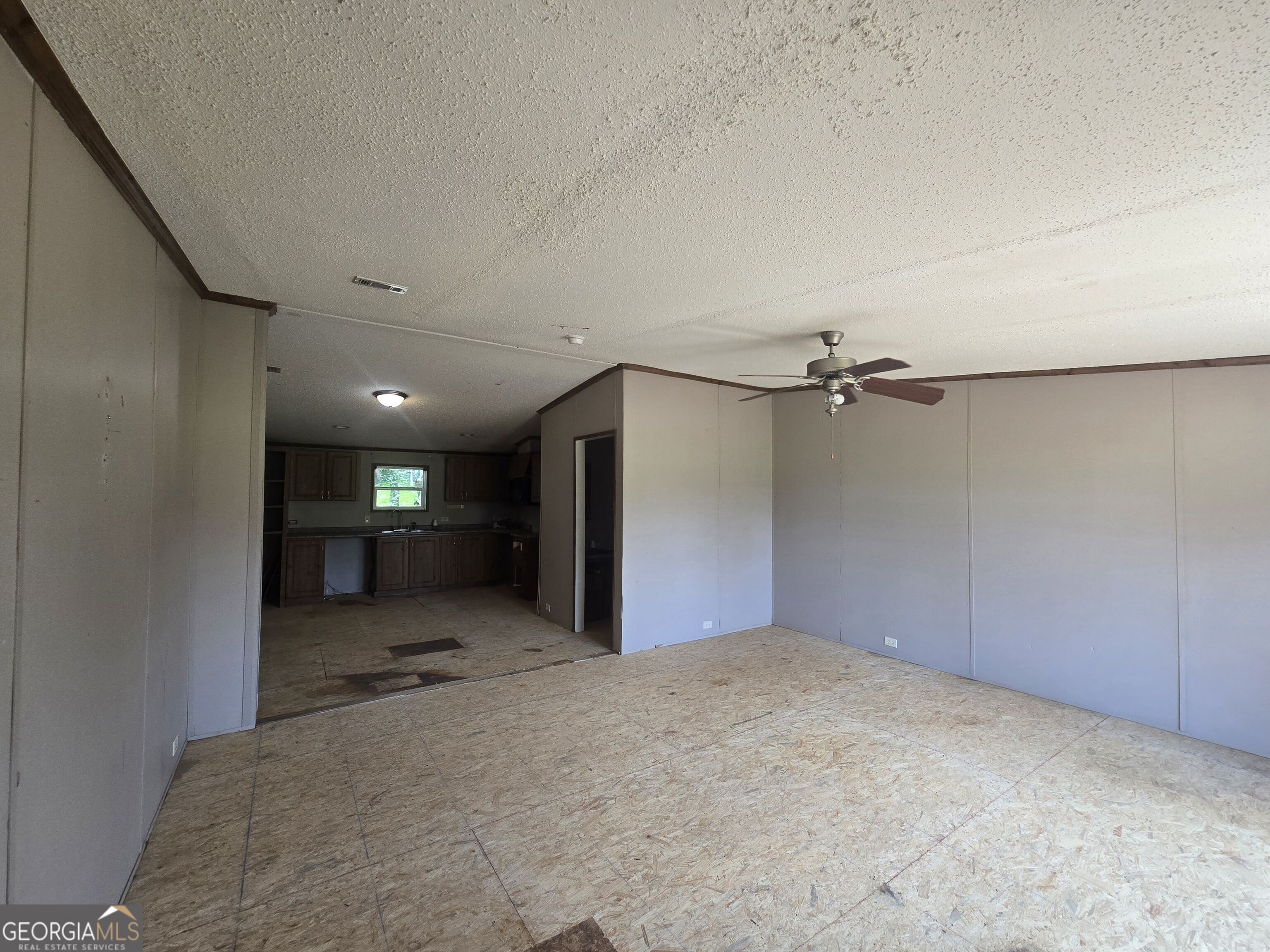 542 Nails Creek Crossing Property Photo 4
