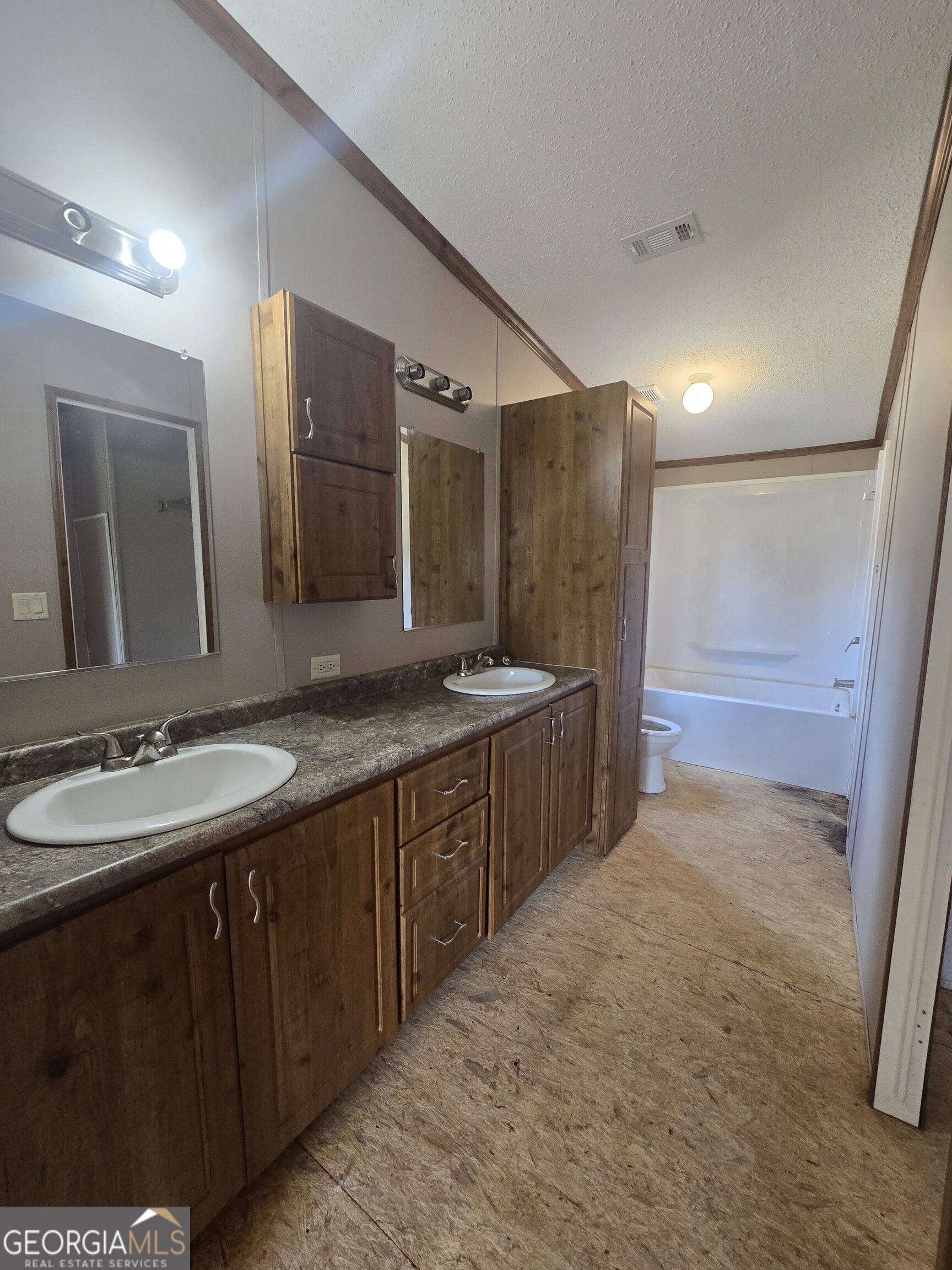 542 Nails Creek Crossing Property Photo 6