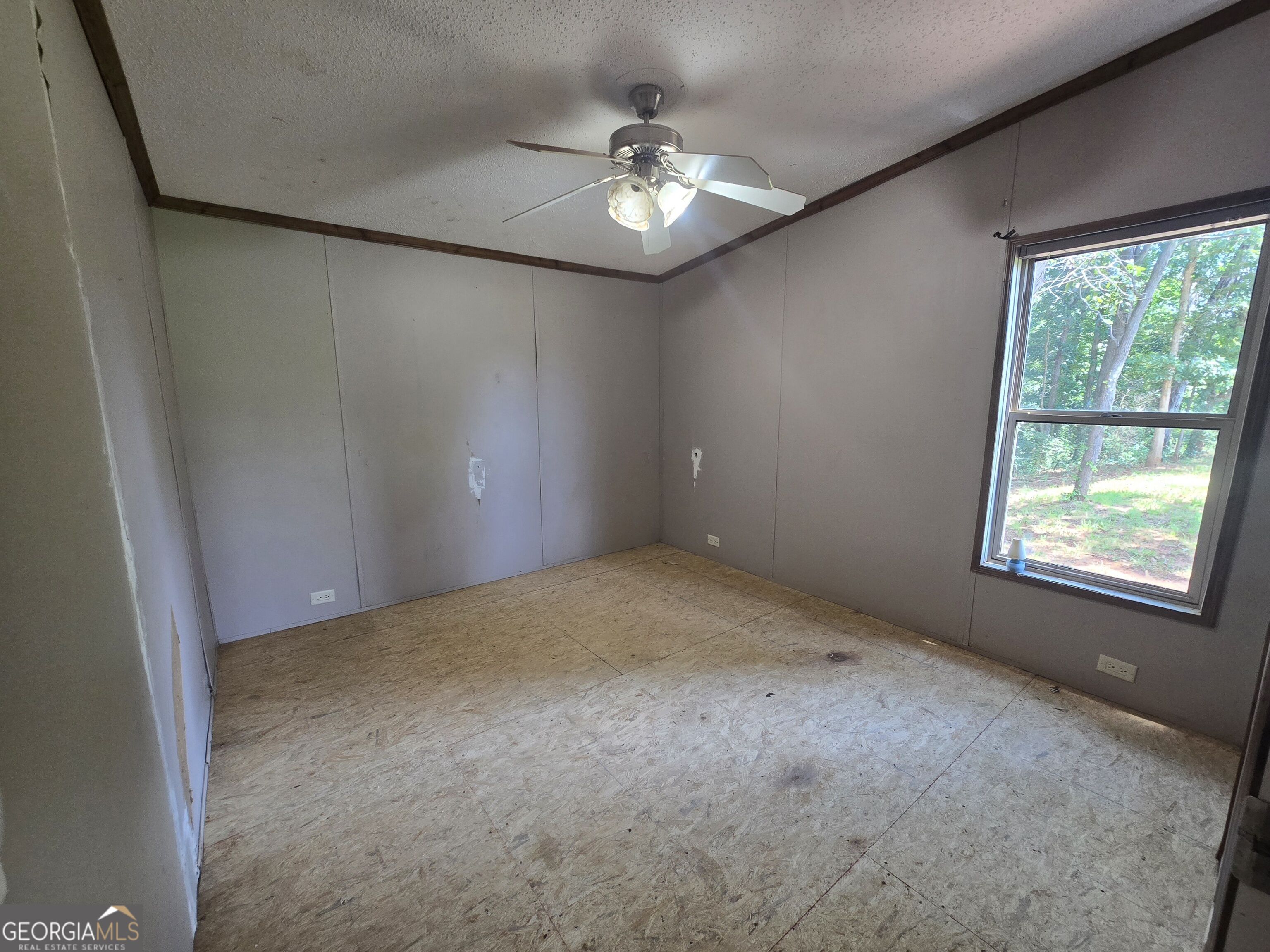542 Nails Creek Crossing Property Photo 10