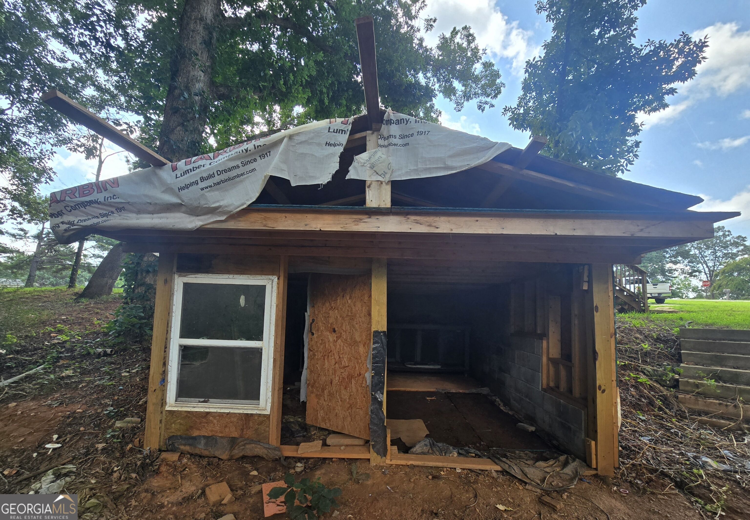 542 Nails Creek Crossing Property Photo 16