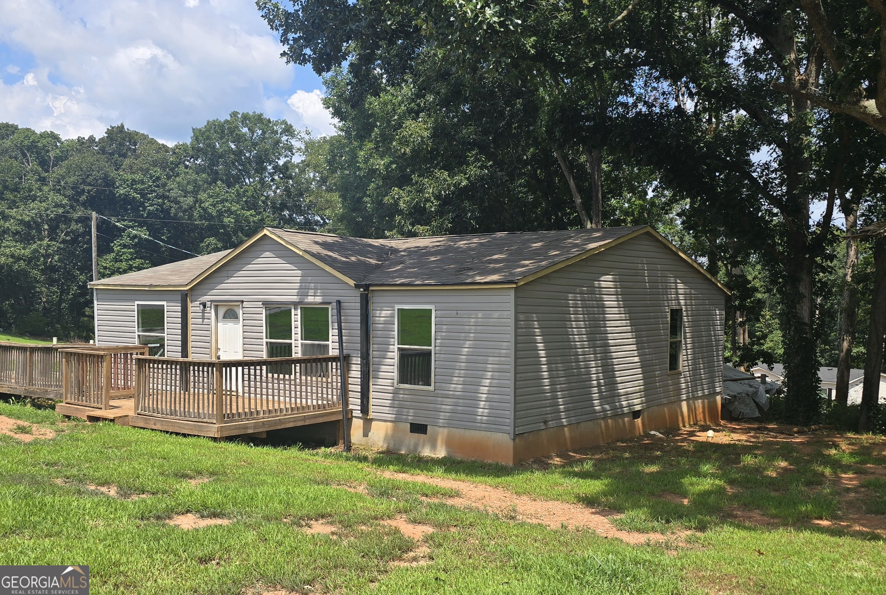 542 Nails Creek Crossing Property Photo 17