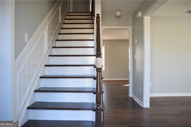 455 Madison Chase Drive Property Photo 2
