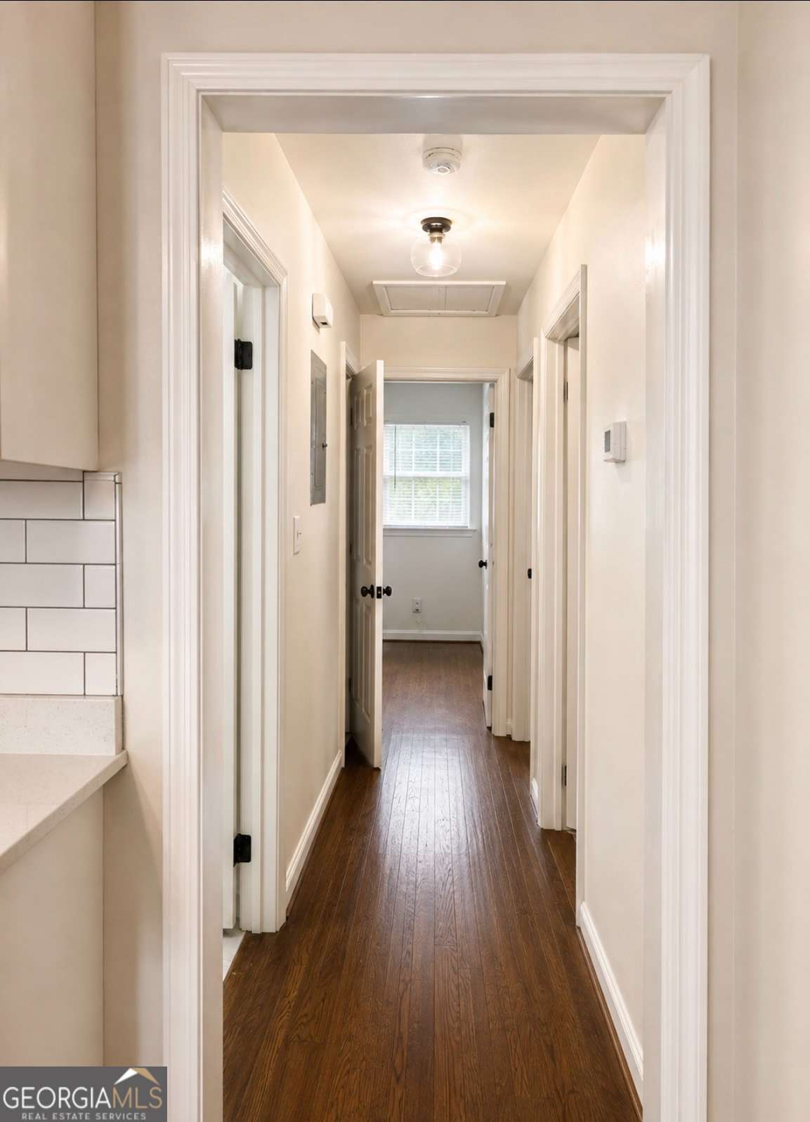 4332 Rob Roy Property Photo 6