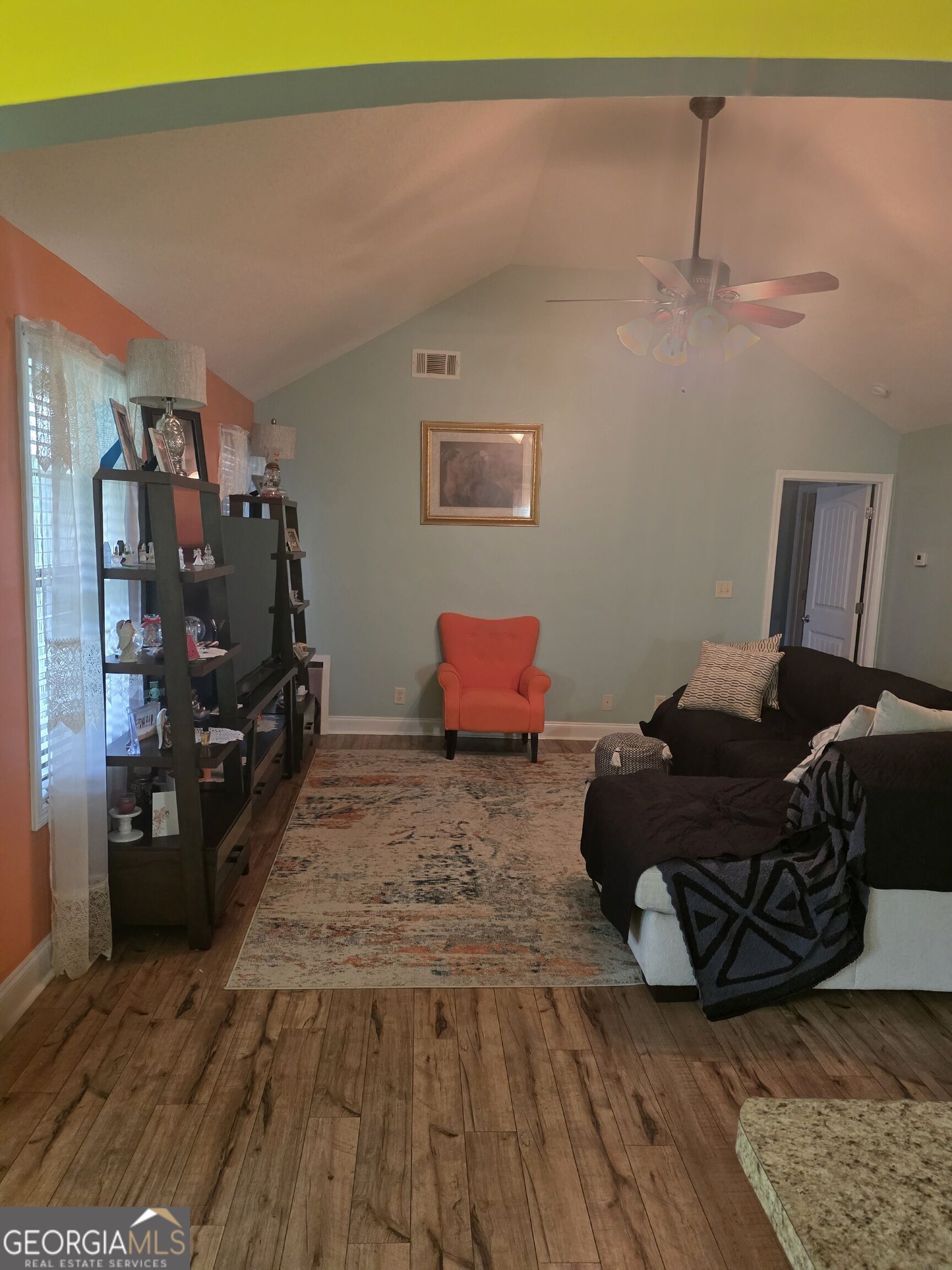528 Grand Avenue Property Photo 4