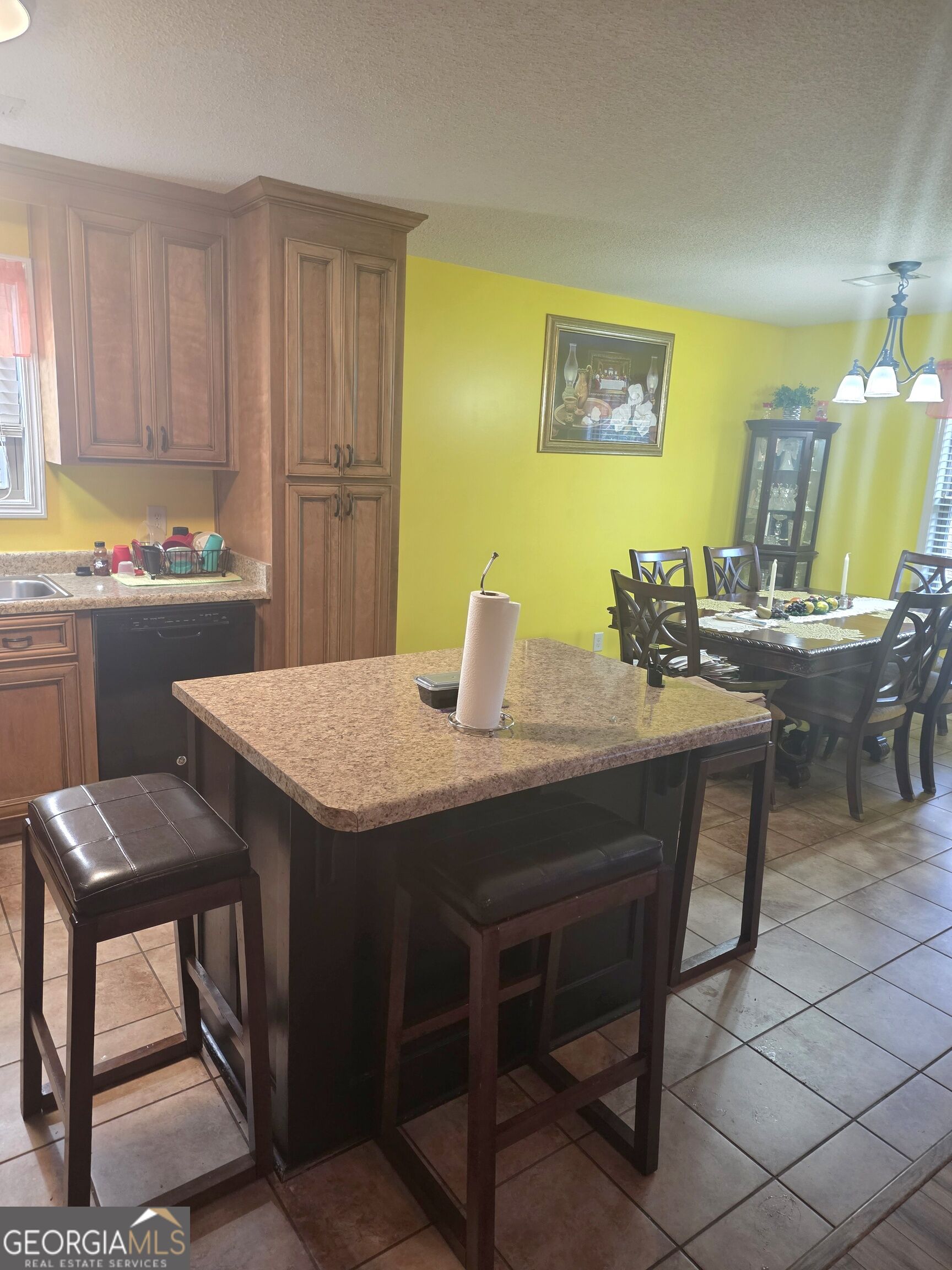 528 Grand Avenue Property Photo 5